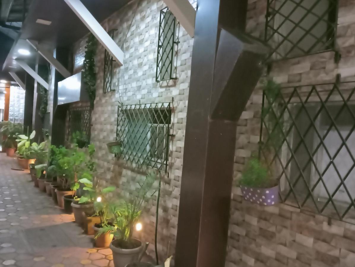 Hotel Qamar 뭄바이 외부 사진